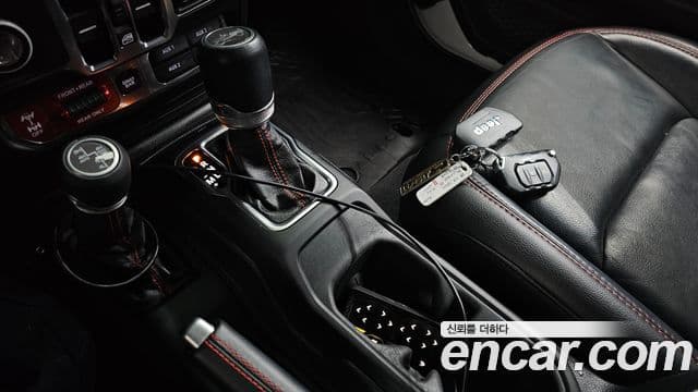 Jeep Wrangler 2020 — фото 8 из 20