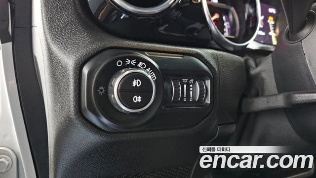 Jeep Wrangler 2020 — Şəkil 17/20