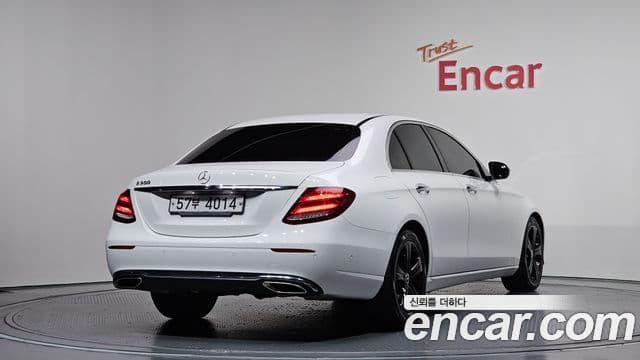 Mercedes-Benz E-Class 2018 — Şəkil 2/20