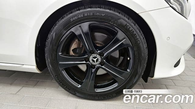 Mercedes-Benz E-Class 2018 — Şəkil 5/20