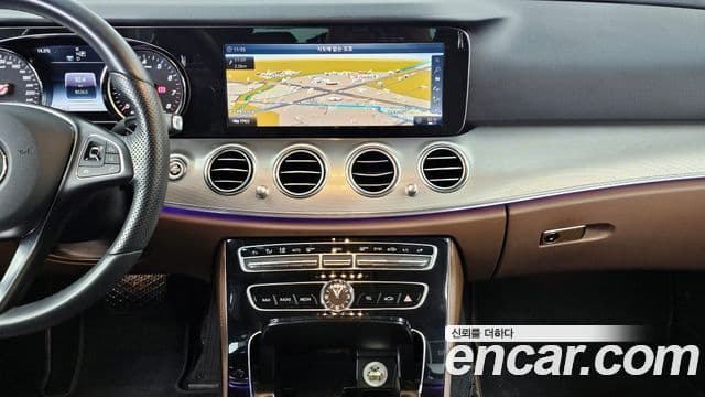 Mercedes-Benz E-Class 2018 — Şəkil 14/20