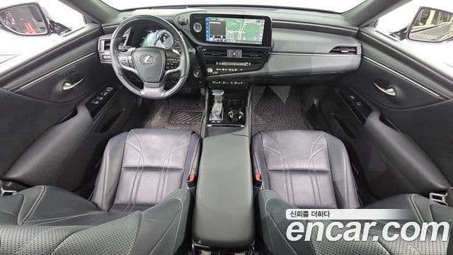 Lexus ES300h 2023 — ფოტო 7/20