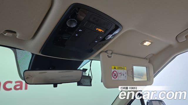 Kia Carnival 2023 — Фото 18/20