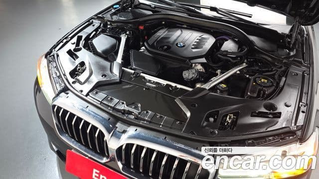 BMW 5 Series 2021 — Şəkil 10/20
