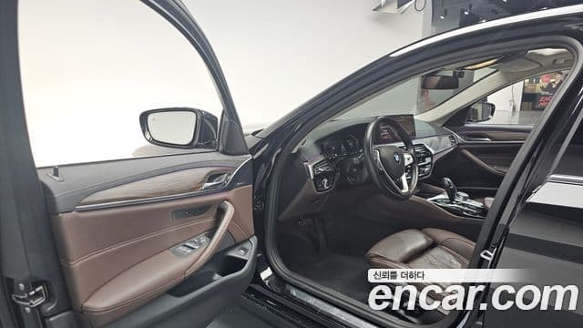 BMW 5 Series 2021 — Şəkil 13/20