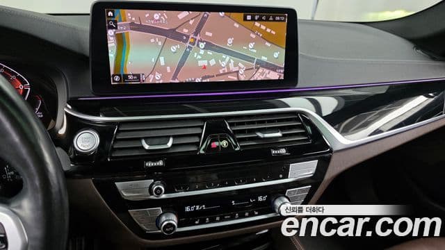 BMW 5 Series 2021 — Şəkil 14/20