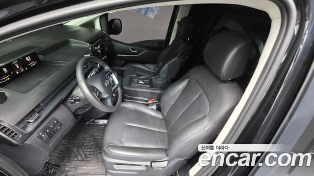 Hyundai Staria 2024 — фото 7 из 20