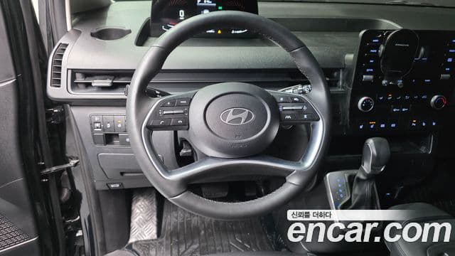 Hyundai Staria 2024 — фото 13 из 20