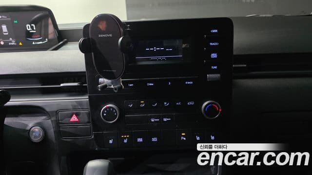 Hyundai Staria 2024 — ფოტო 17/20