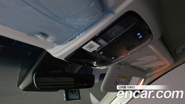 Hyundai Staria 2024 — ფოტო 18/20