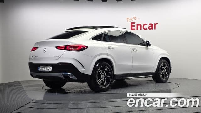 Mercedes-Benz GLE-Class 2021 — фото 2 из 20