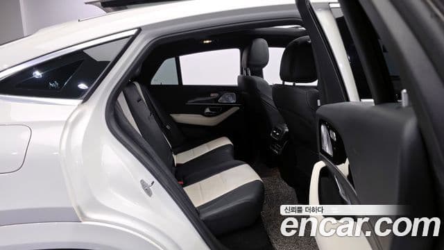 Mercedes-Benz GLE-Class 2021 — Şəkil 12/20