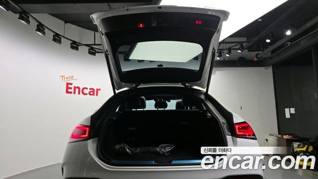 Mercedes-Benz GLE-Class 2021 — Şəkil 19/20