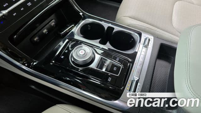Kia Carnival 2020 — ფოტო 9/20