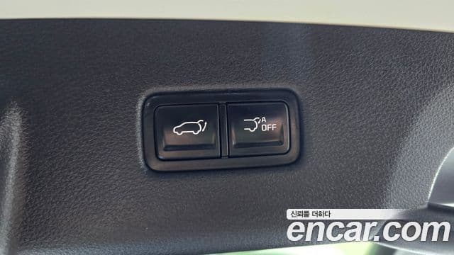 Kia Carnival 2020 — ფოტო 17/20