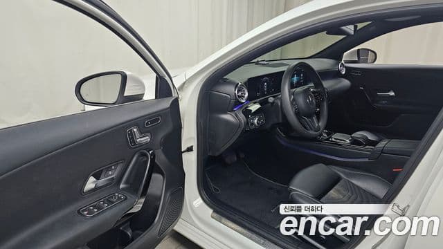 Mercedes-Benz A-Class 2020 — ფოტო 12/20