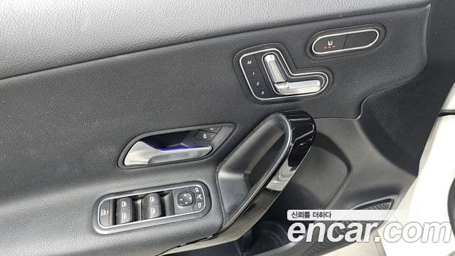 Mercedes-Benz A-Class 2020 — ფოტო 14/20