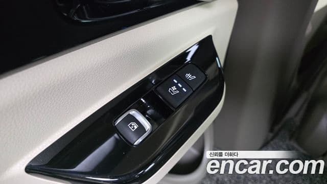 Kia Carnival 2020 — Şəkil 18/20