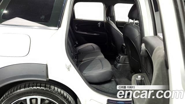 Mini Cooper S Countryman 2023 — ფოტო 12/20
