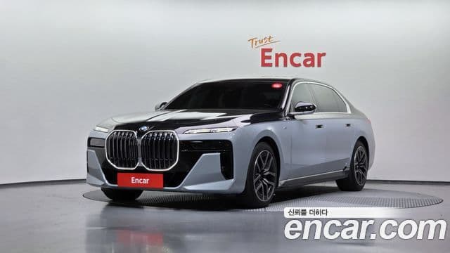 BMW 7 Series 2024 — Photo 6/20
