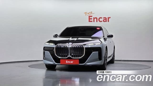 BMW 7 Series 2024 — Photo 10/20