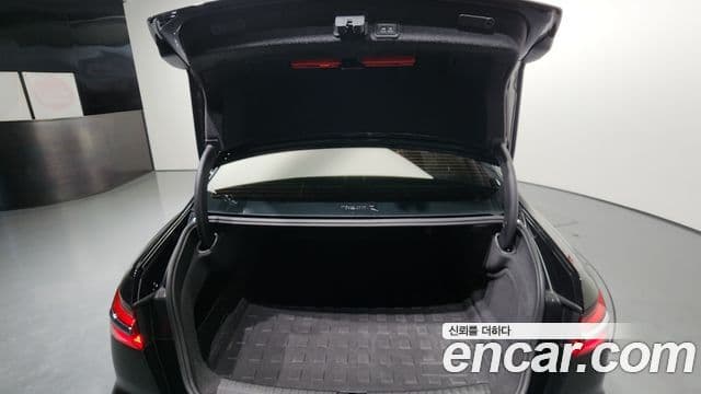 Audi A6 2023 — Şəkil 10/20