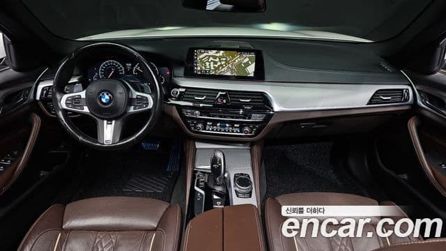 BMW 5 Series 2019 — ფოტო 6/20