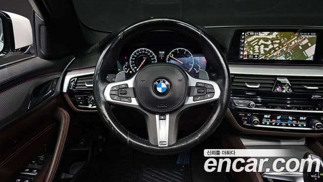 BMW 5 Series 2019 — ფოტო 3/20