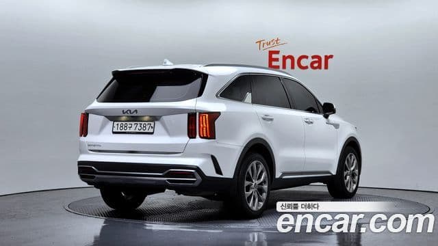 Kia Sorento 2022 — ფოტო 2/20