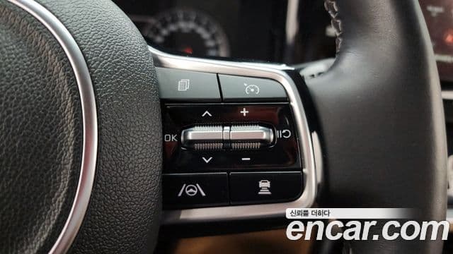 Kia Sorento 2022 — ფოტო 13/20