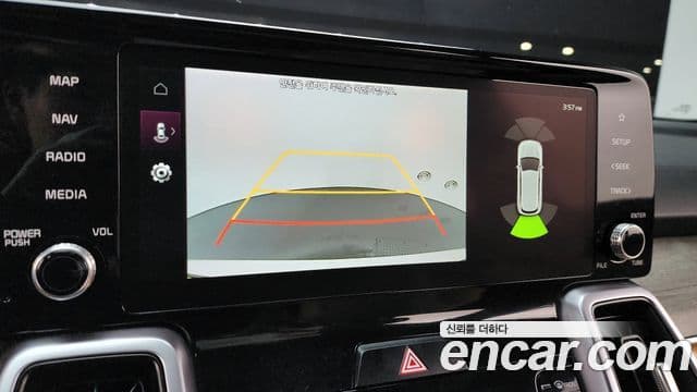 Kia Sorento 2022 — ფოტო 16/20
