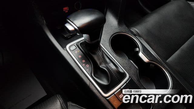 Kia Sportage The Bold 2019 — ფოტო 7/20
