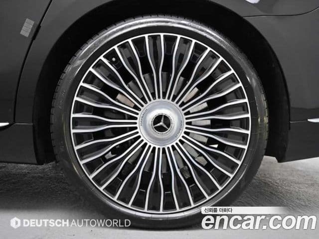 Mercedes-Benz S-Class 2023 — ფოტო 6/20