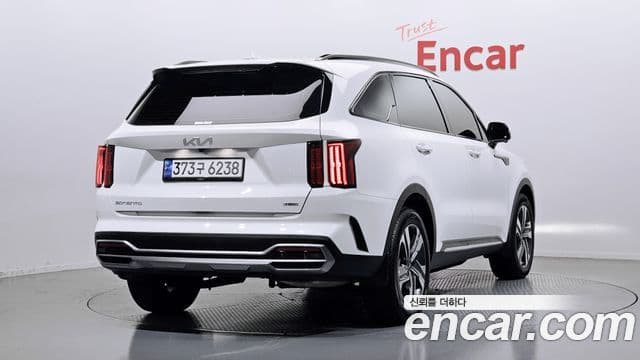 Kia Sorento 2023 — Şəkil 2/20