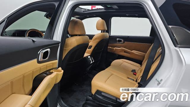 Kia Sorento 2023 — Şəkil 12/20