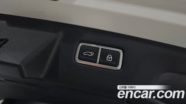 Kia Sorento 2023 — Şəkil 17/20