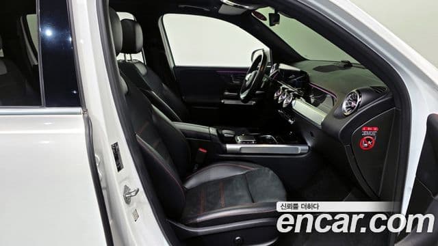 Mercedes-Benz GLB-Class 2021 — Фото 11/20