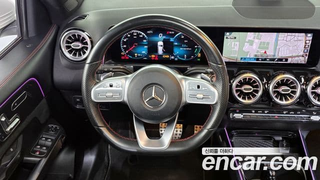 Mercedes-Benz GLB-Class 2021 — Фото 13/20