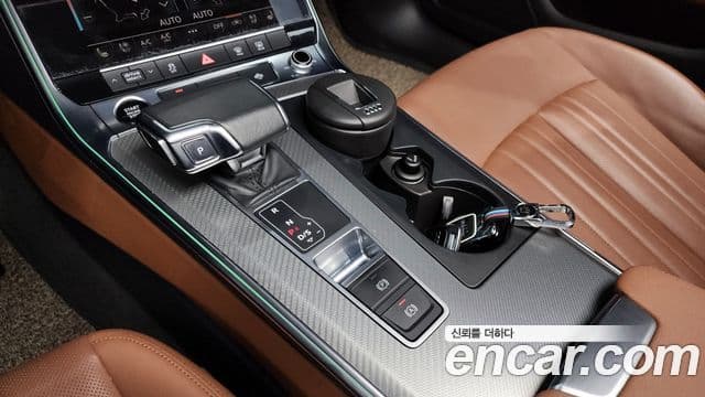 Audi A6 2021 — ფოტო 9/20
