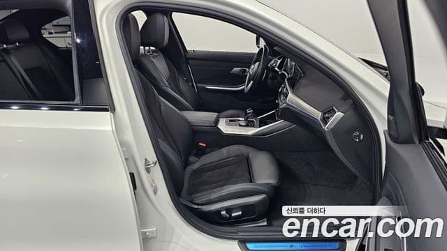 BMW 3 Series 2022 — Şəkil 10/20