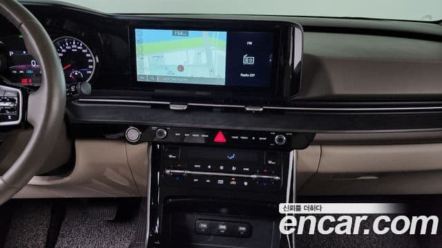 Kia Carnival 2022 — Şəkil 14/20