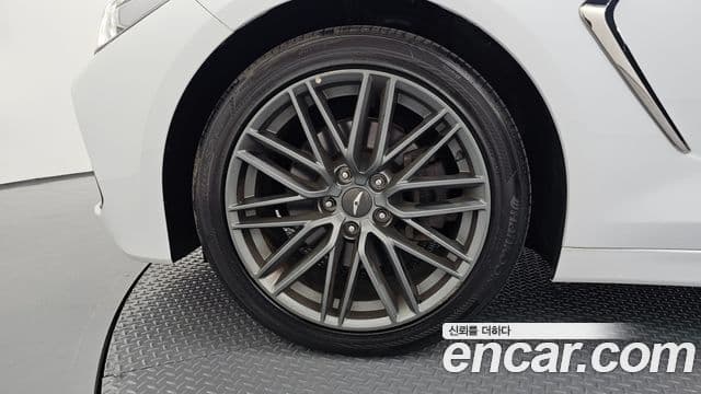 Genesis G70 2018 — Photo 11/20