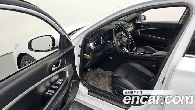 Genesis G70 2018 — Photo 7/20