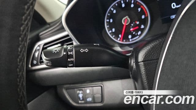 Genesis G70 2018 — Photo 9/20