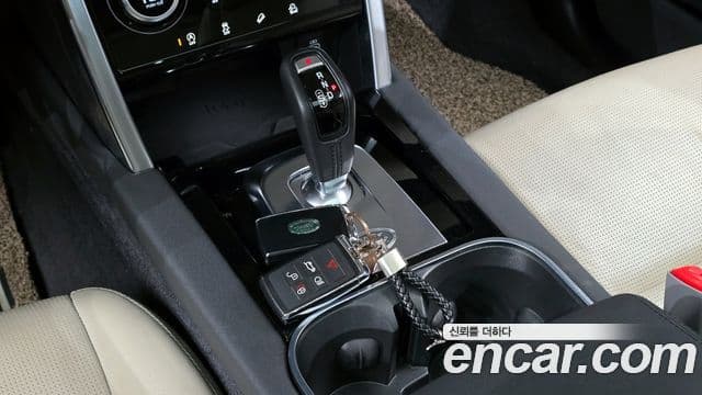 Land Rover Discovery Sport 2022 — фото 9 из 20