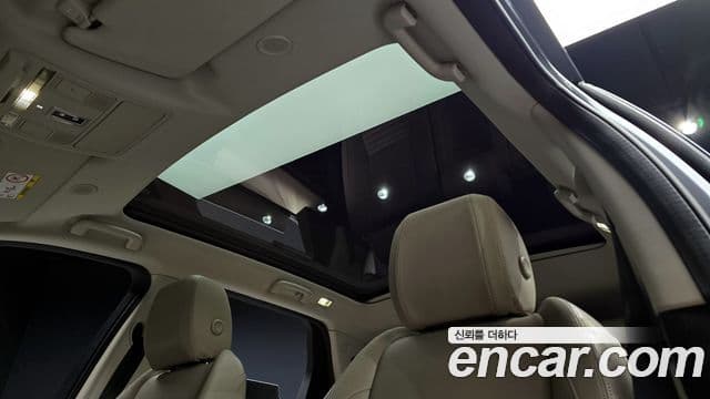 Land Rover Discovery Sport 2022 — фото 17 из 20