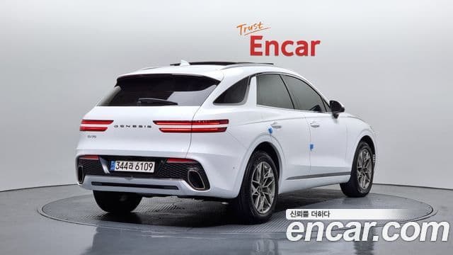 Genesis GV70 2021 — ფოტო 2/20