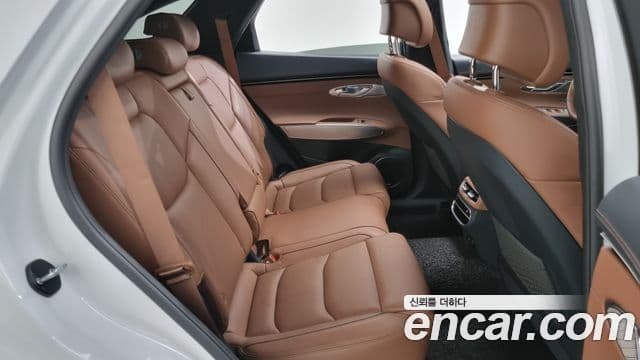 Genesis GV70 2021 — Photo 17/20