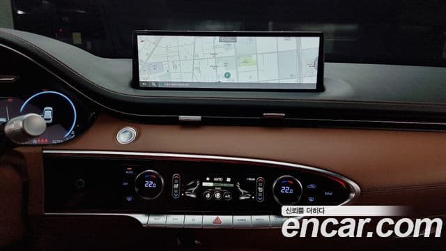 Genesis GV70 2021 — Photo 15/20