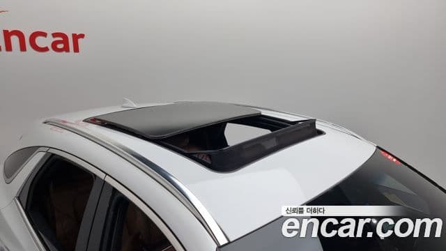 Genesis GV70 2021 — ფოტო 19/20